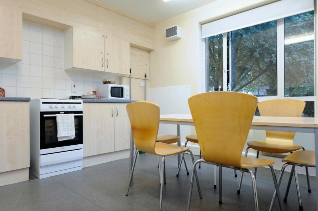 Private Rooms In Colindale - Sk The Hyde Exterior photo